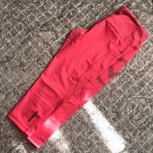 Virus Intl Crop Leggings